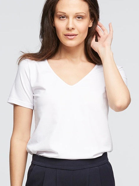 Essential Organic Cotton Tee - V Neck - Issue Clothing